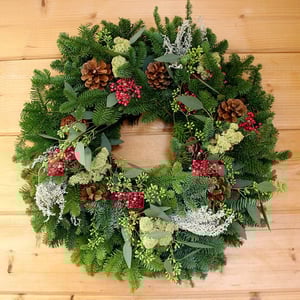 berries-moss-wreath-718978 berries-moss-wreath-718978